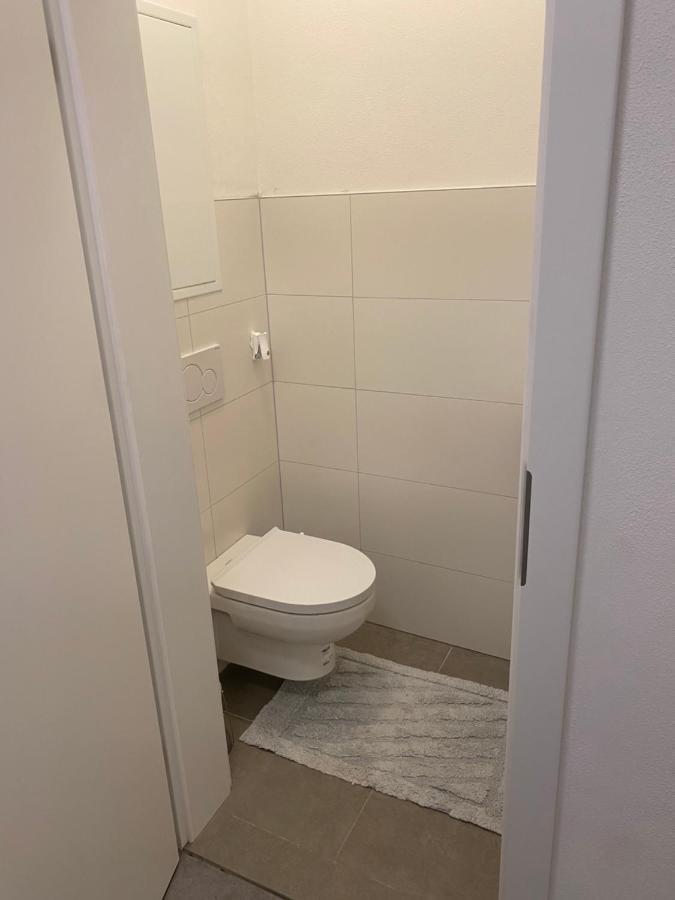 Wohnung City Nord Mit Balkon Herzogsdorf Exterior photo